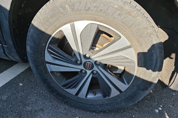 红旗HS5 2019款 2.0T 智联旗享版车身外观10