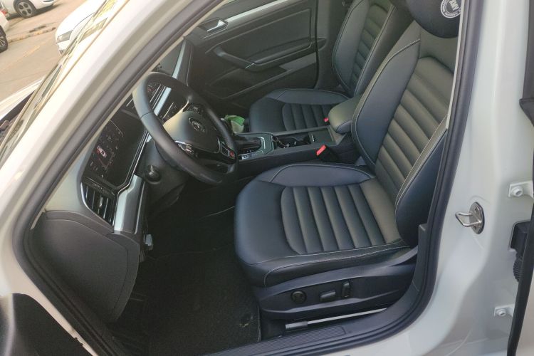 大众 凌渡 2021款 改款 280TSI DSG舒适版中控内饰19