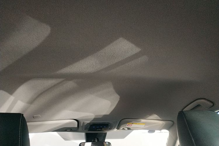 丰田 卡罗拉锐放 2022款 2.0L 先锋版局部细节22