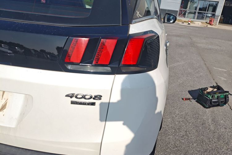 标致4008 2017款 350THP 精英版车身外观6006