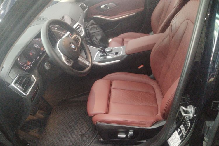 宝马3系 2022款 325Li M运动套装中控内饰19