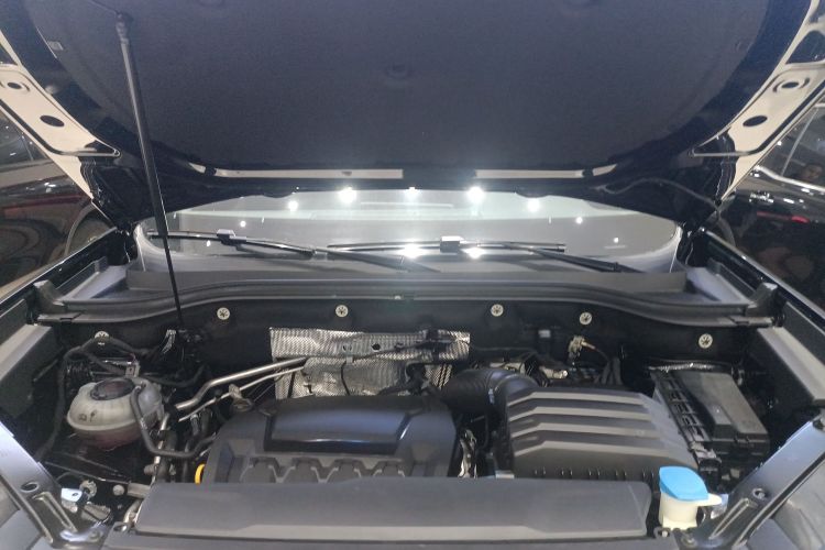 大众 途昂 2024款 380TSI 四驱尊崇豪华版机舱底盘24