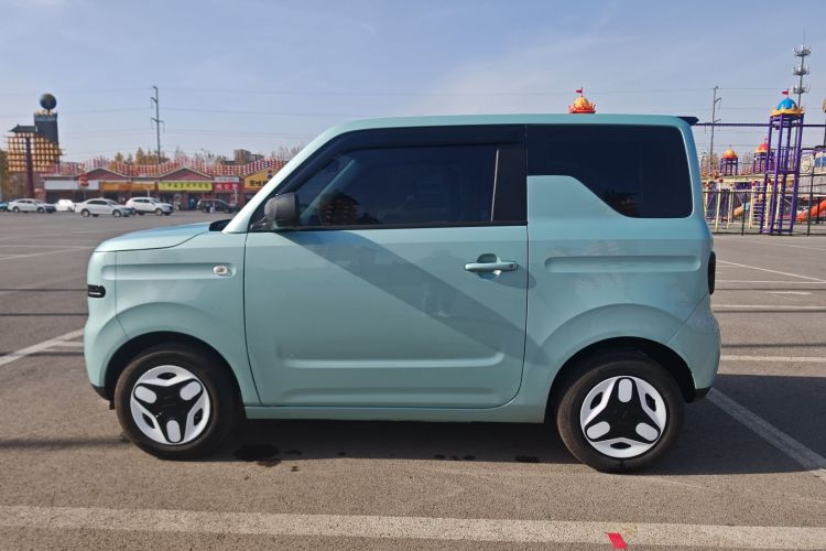 吉利银河 熊猫 2025款 210km 元气熊车身外观4