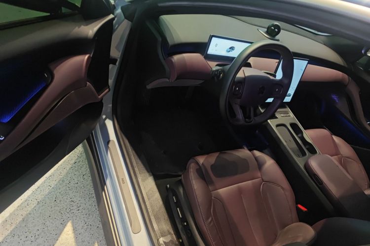 蔚来ET5 2022款 75kWh中控内饰7003