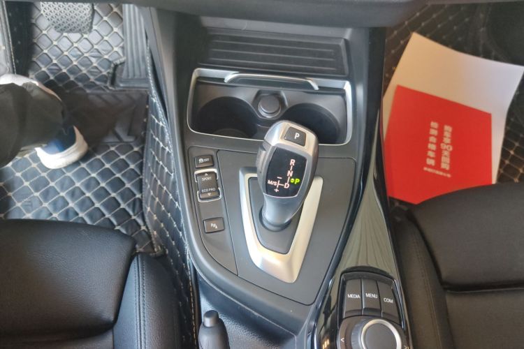 宝马2系(进口) 2019款 225i 运动设计套装中控内饰18