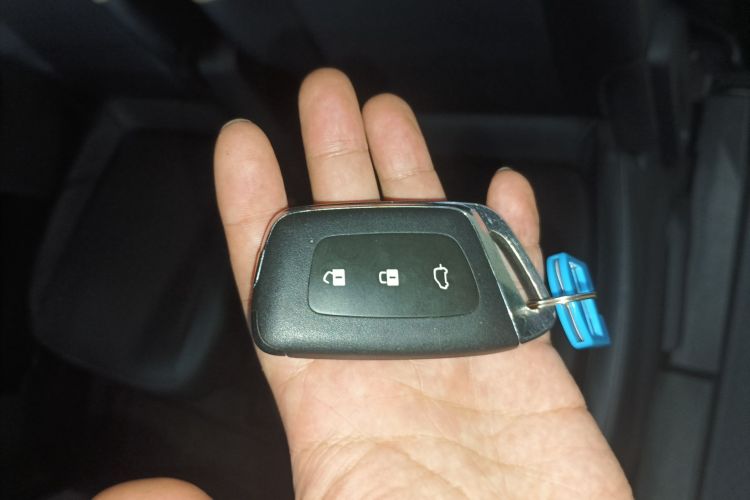 宝骏KiWi EV 2021款 艺术家 三元锂中控内饰11