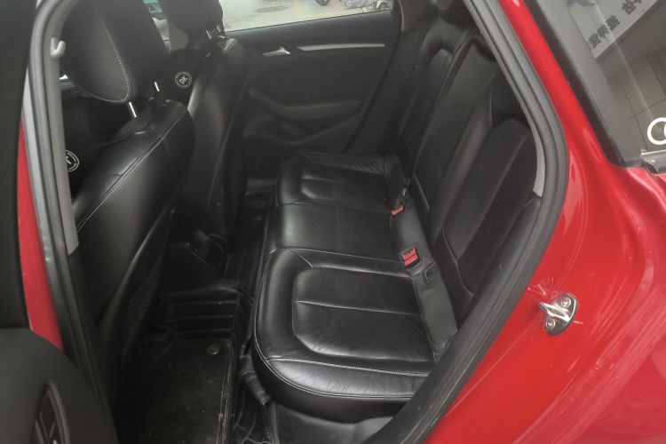 奥迪A3 2018款 30周年年型 Sportback 35 TFSI 进取型中控内饰7004