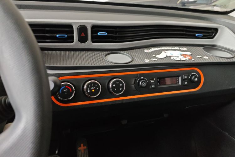 五菱汽车 宏光MINIEV 2022款 自在款 磷酸铁锂中控内饰16