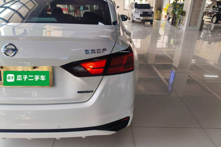 日产 天籁 2020款 2.0L XL 舒适版车身外观9