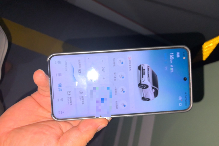 比亚迪 海豚 2021款 405km 时尚版中控内饰11