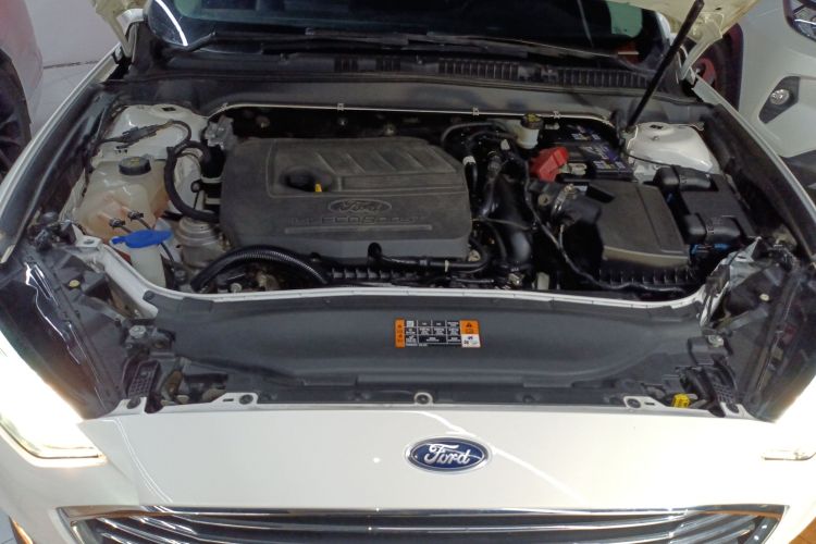 福特 蒙迪欧 2020款 EcoBoost 180 时尚型局部细节24