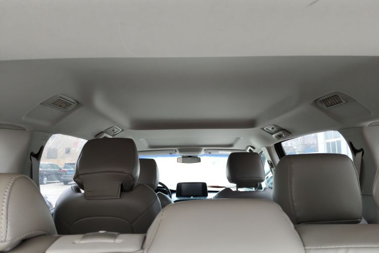 别克GL8 2021款 陆上公务舱 652T 舒适型中控内饰22