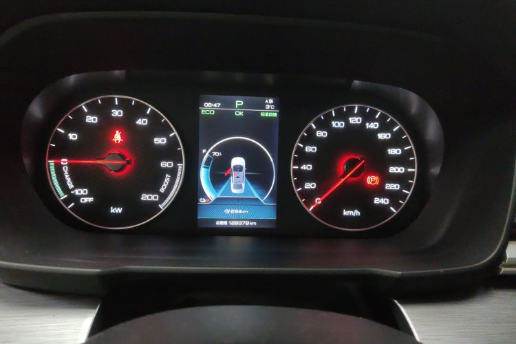 比亚迪 秦新能源 2019款 高续航版 尊贵型中控内饰14