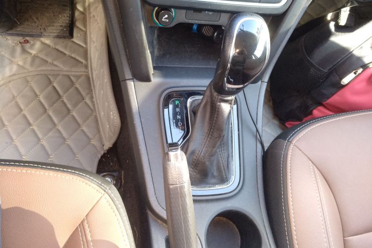 奇瑞 瑞虎3 2018款 1.6L CVT百万全球版中控内饰18