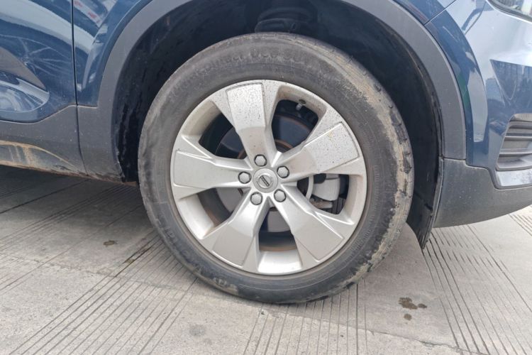 沃尔沃XC40 2021款 T4 四驱智行时尚版车身外观10