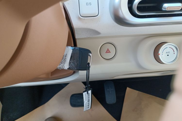 五菱汽车 宏光MINIEV 2024款 第三代 215km 青春版中控内饰7001