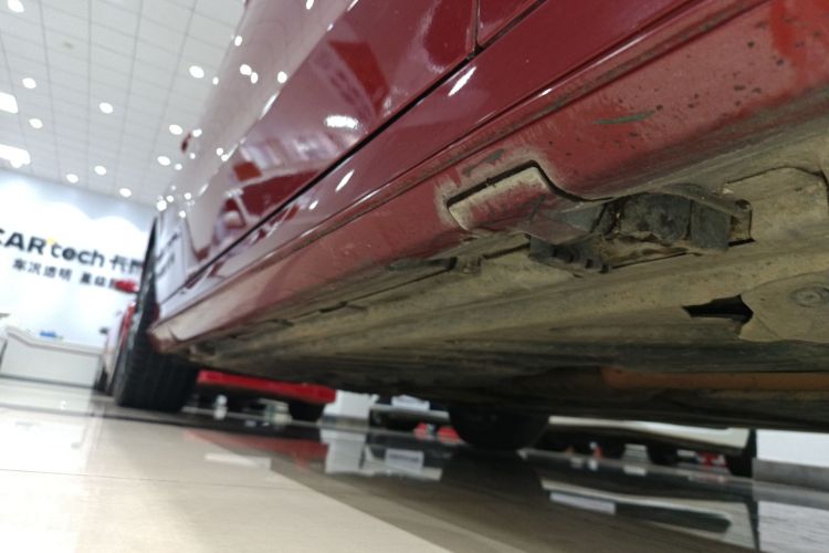 奔驰C级 2015款 C 200 运动版局部细节9001