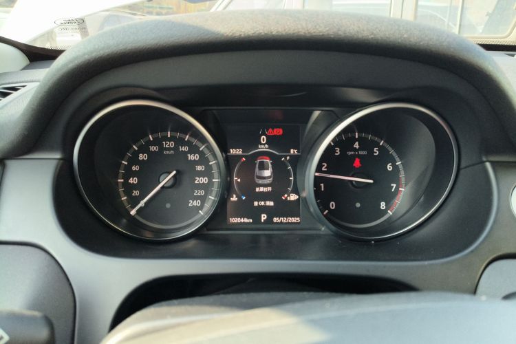 路虎 发现神行 2018款 240PS SE版中控内饰14