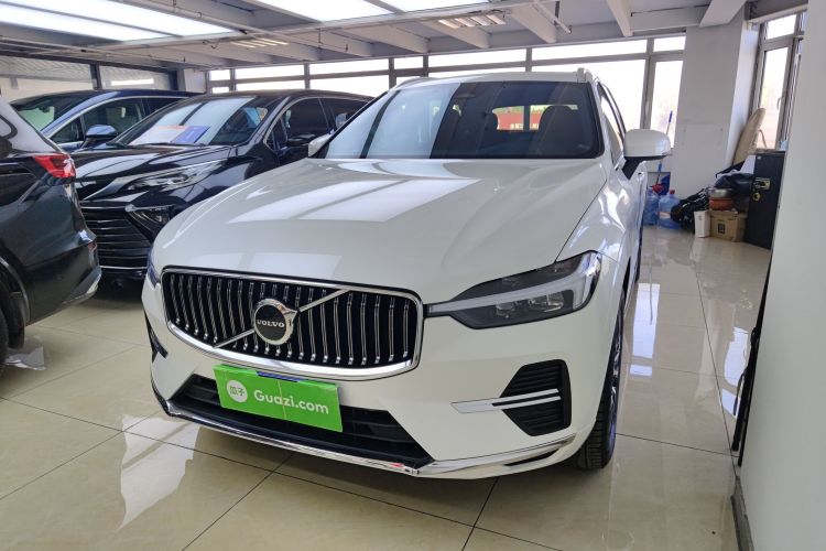 沃尔沃XC60 2024款 B5 四驱智远豪华版车身外观1