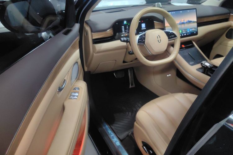 鸿蒙智行 问界M7 2024款 1.5T 智驾四驱Max版 5座中控内饰7003