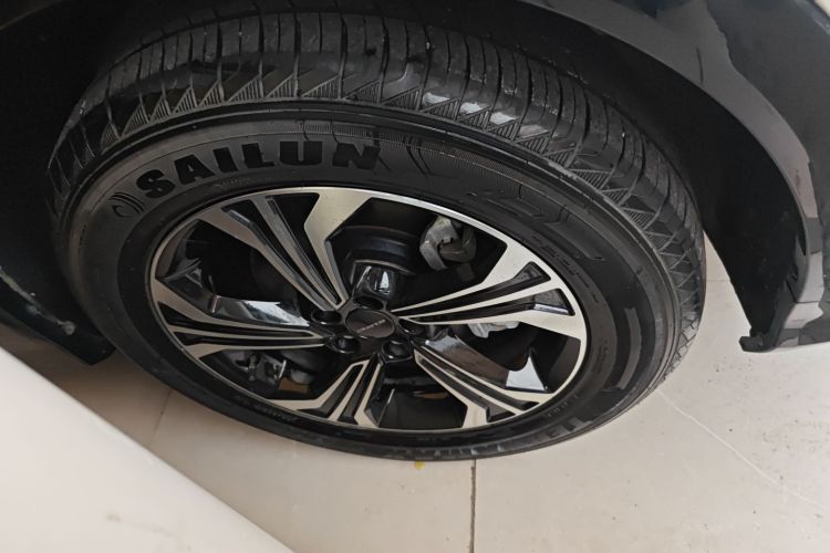 东南DX8S 2022款 1.5T DCT酋长版 5座车身外观6008