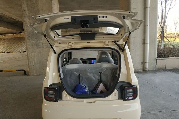 吉利银河 熊猫 2025款 210km 元气熊机舱底盘23