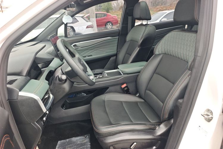 吉利汽车 豪越L 2024款 2.0T DCT尊贵型中控内饰19