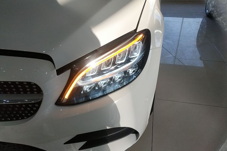 奔驰C级 2021款 C 260 L 运动版局部细节36