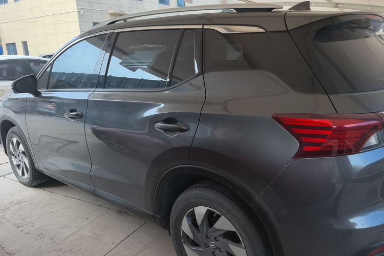 广汽传祺 传祺GS4 2023款 270T 自动智行领航版车身外观4