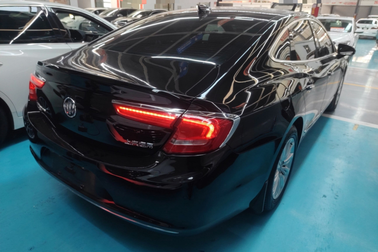 别克 君越 2016款 20T 精英型车身外观7