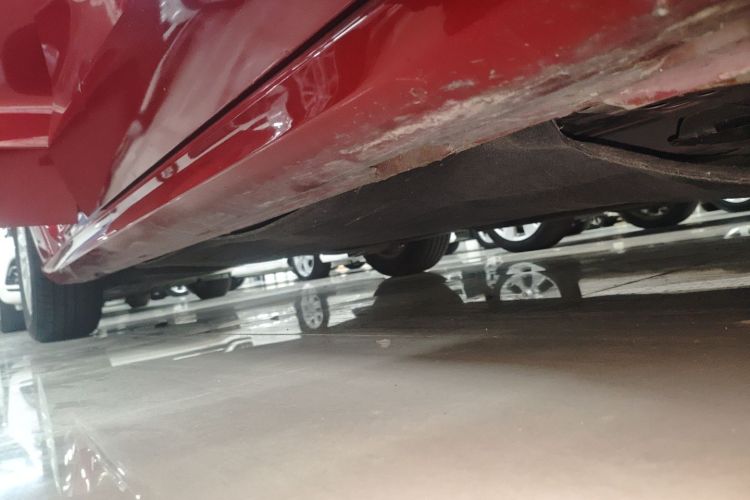 福特 福克斯 2020款 三厢 1.5L 自动锋跃型机舱底盘29