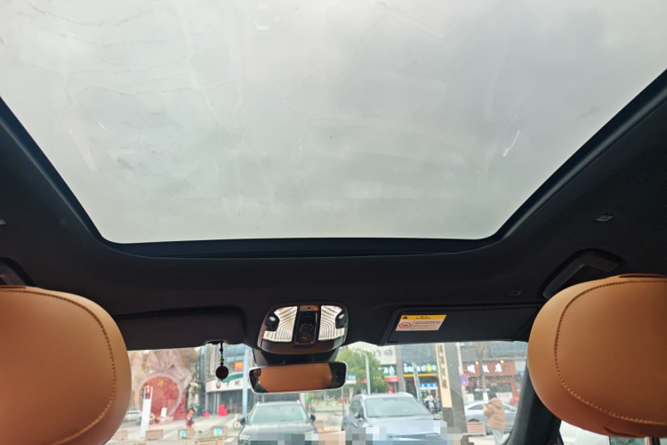 领克09 EM-P 2024款 2.0TD EM-P 四驱ULTRA 六座局部细节22