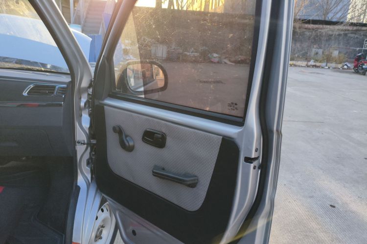 金杯 小海狮X30 2020款 1.5L 厢货超享型国VI SWC15M中控内饰42