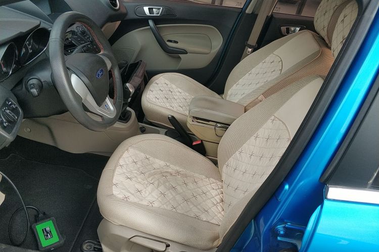 福特 嘉年华 2013款 三厢 1.5L 手动时尚型局部细节19