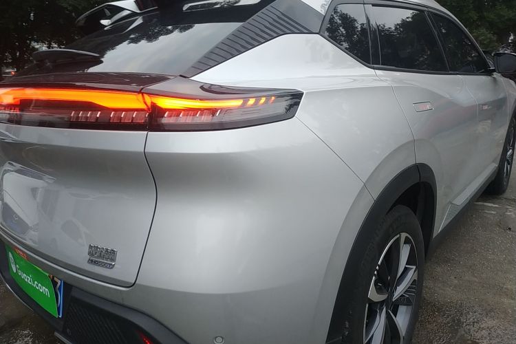 东风风神 皓瀚 2023款 DH-i 1.5T 豪华版车身外观6006