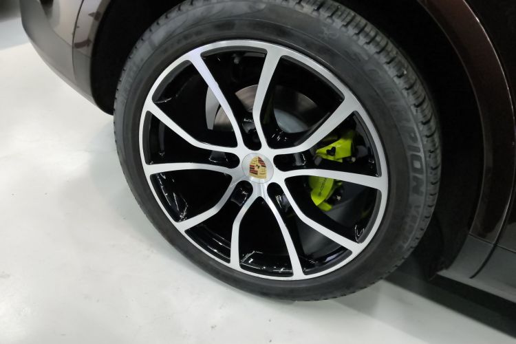 保时捷 Cayenne新能源 2022款 Cayenne E-Hybrid 2.0T 铂金版车身外观6007