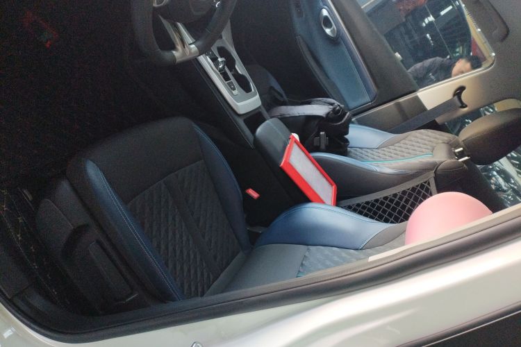 广汽传祺 传祺GS3 2023款 影速 270T 劲取版局部细节19