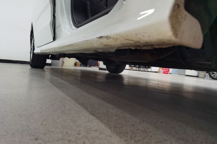 上汽大通MAXUS 大通G10 2022款 2.0T 自动智享版 汽油 7座局部细节9001