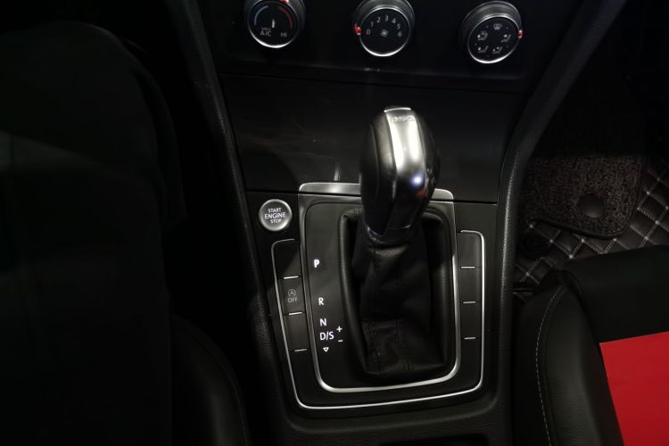 大众 高尔夫 2020款 280TSI DSG豪华型中控内饰18