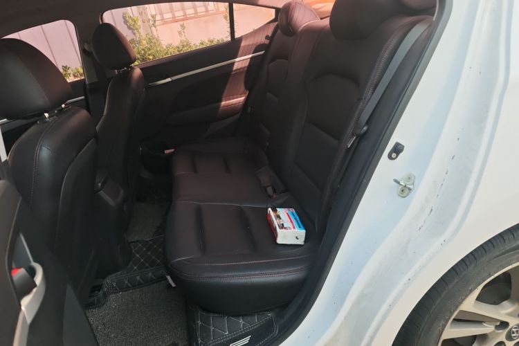 现代 领动 2016款 1.6L 自动智炫·精英型中控内饰21