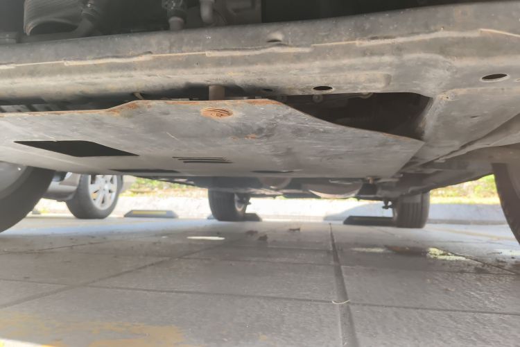 广汽传祺 传祺GS8 2017款 320T 两驱豪华智联版（七座）局部细节9008