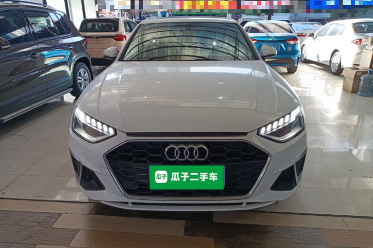 奥迪A4L 2020款 40 TFSI 时尚动感型车身外观2