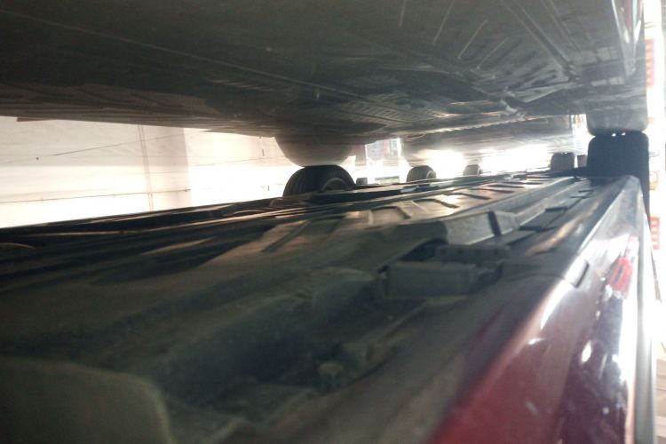 奔驰C级 2017款 改款 C 180 L 时尚型运动版局部细节9002