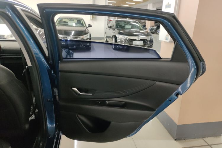 现代 伊兰特 2022款 1.5L CVT GLX精英版中控内饰7006