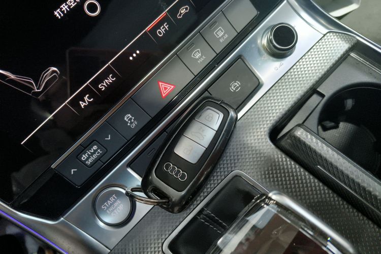 奥迪A6L 2020款 45 TFSI quattro 臻选动感型中控内饰7001