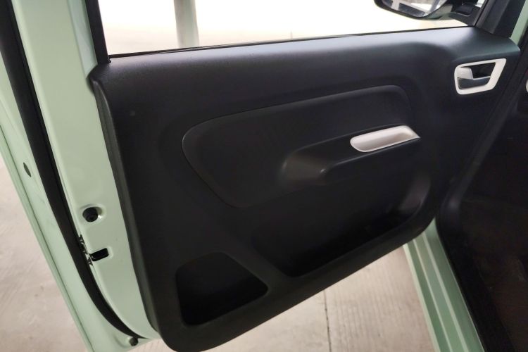 五菱汽车 宏光MINIEV 2024款 第三代 215km 青春版中控内饰49