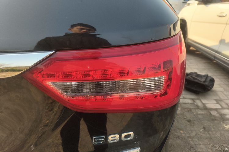 东风风光 风光580 2016款 1.8L 手动舒适型车身外观9