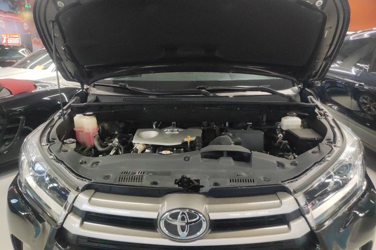 丰田 汉兰达 2021款 2.0T 四驱精英版 7座机舱底盘24