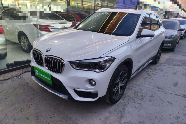 宝马X1 2018款 sDrive18Li 尊享型车身外观1