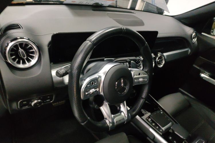 奔驰GLB AMG 2022款 AMG GLB 35 4MATIC中控内饰13